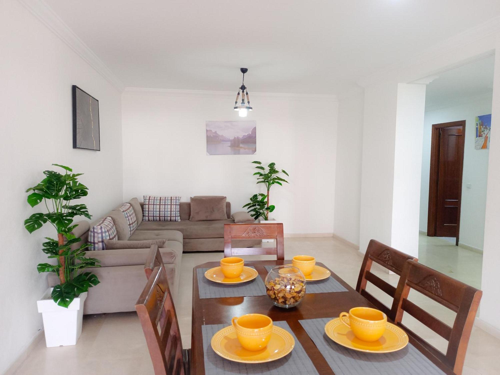Amazing Appartement Au Centre Ville En Face Hilton & Gare Train De Tgv De Tanger 2N Exterior photo