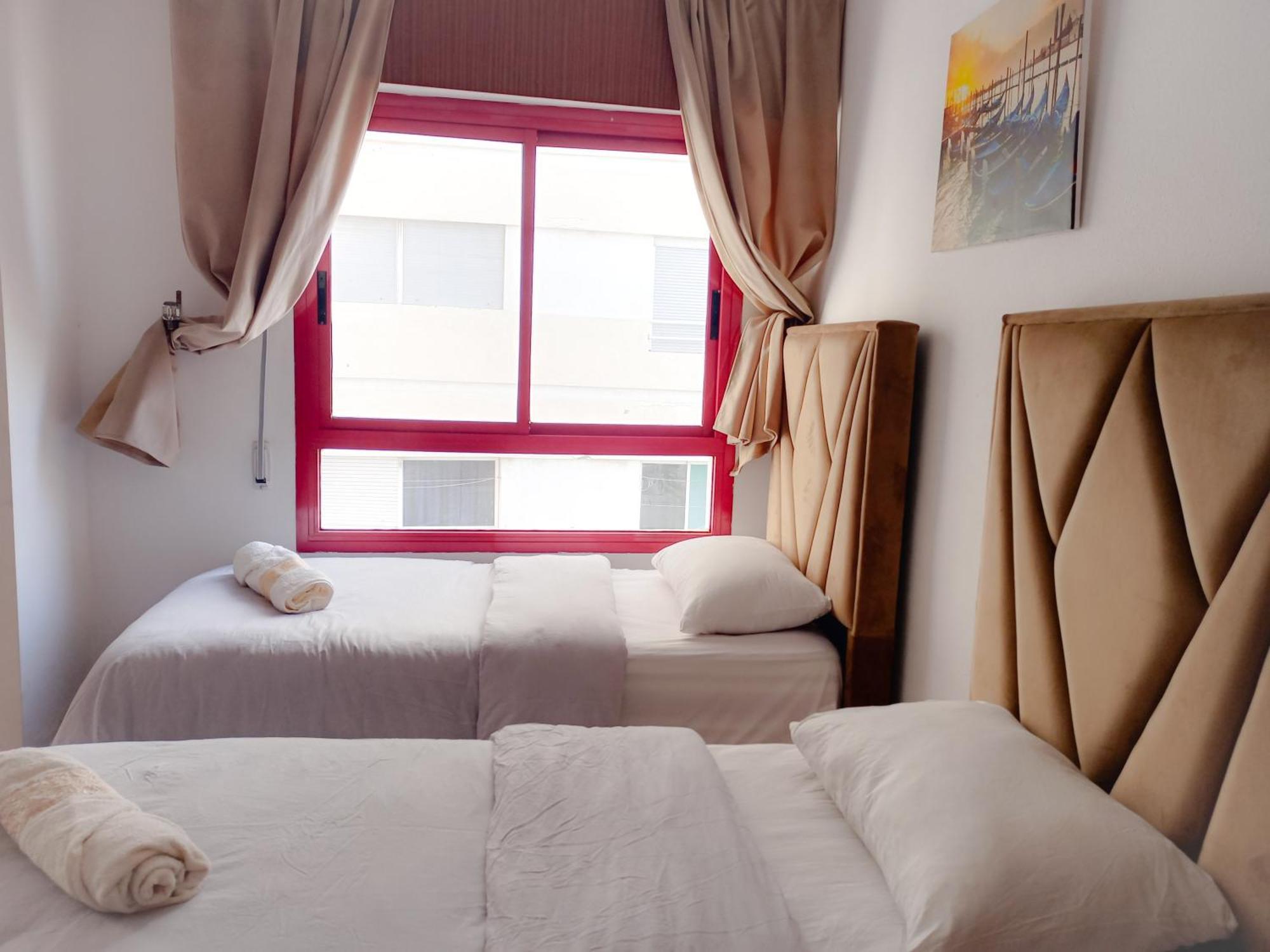 Amazing Appartement Au Centre Ville En Face Hilton & Gare Train De Tgv De Tanger 2N Exterior photo