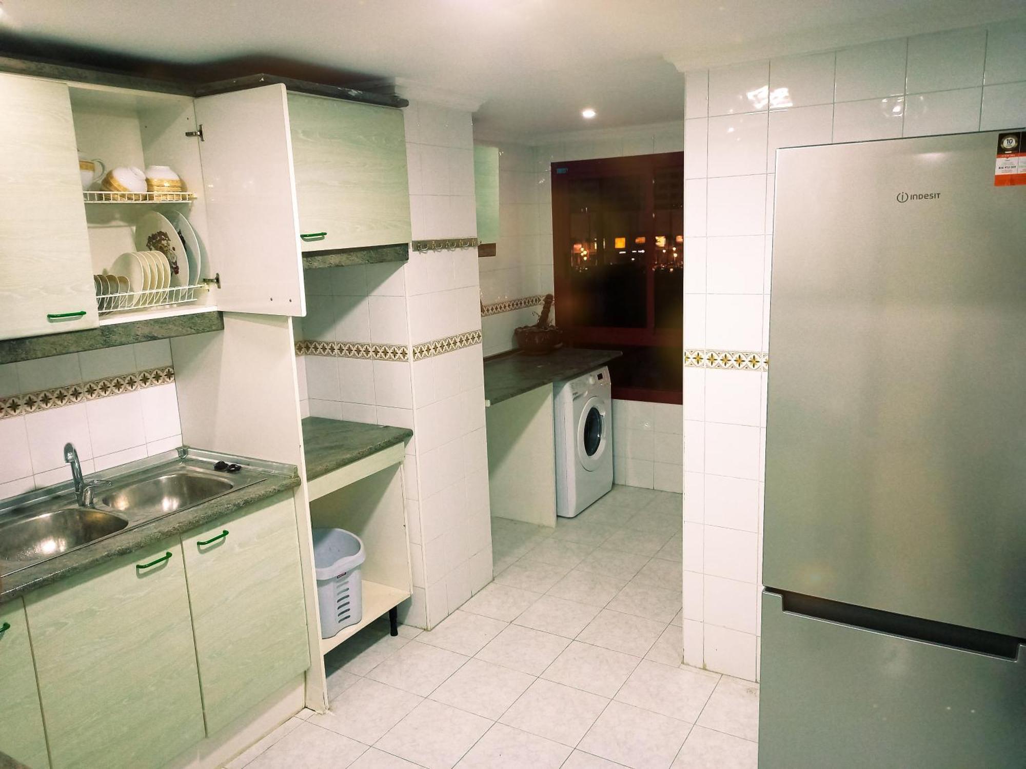 Amazing Appartement Au Centre Ville En Face Hilton & Gare Train De Tgv De Tanger 2N Exterior photo